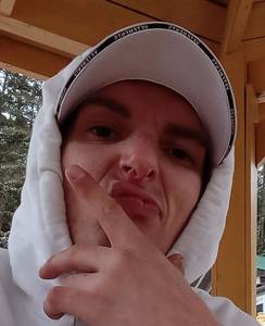 Tu veux prendre contact? célibataire 28 ans