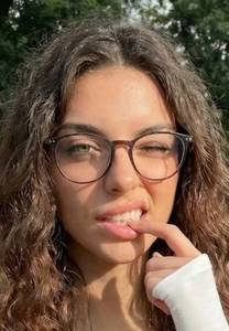 Femme célibataire 20 ans à 