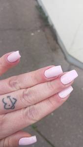 Coucou femme de 35 ans cherche femme pour une premire exprience pas d'hommes svp dbutante