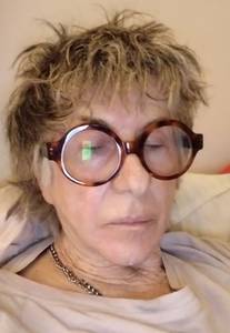 Femme célibataire 65 ans à Puy-en-Velay
