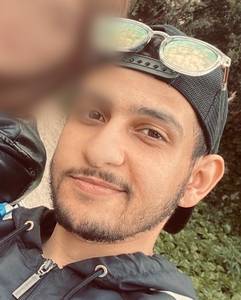 Couple à la recherche d’une femme pour une…