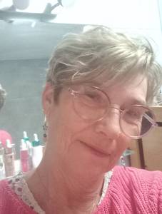 Femme célibataire 59 ans à Angers