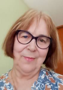 Femme célibataire 62 ans à Saint-Brieuc