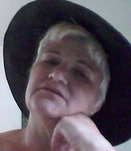 Femme célibataire 67 ans à Aix-en-Provence