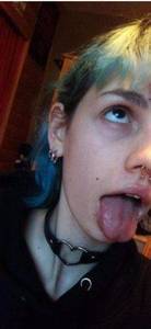 Petite2emo