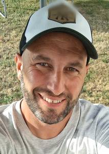 Photo du profil Rudolph, 37 ans à Saint-Étienne-du-Bois