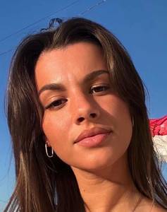 Femme célibataire 21 ans à Paris-4e