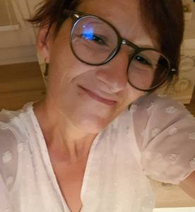 Femme célibataire 49 ans à Paris-14e