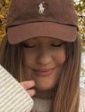 Femme coquine  de 22ans à plan-cul-voisins-le-bretonneux-2