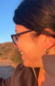 40 ans, esprit libre et baskets toujours pr�tes pour une balade ?. J?adore rire (souvent)papoter (beaucoup) et profiter des petites choses simples.