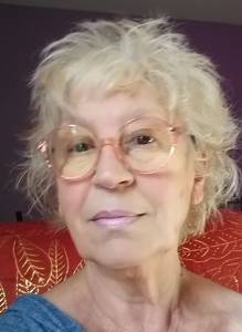 Femme célibataire 60 ans à Troyes