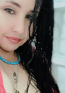 Femme coquine brune coquine 
