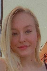 ? Simple ?, souriante ?? et ouverte???