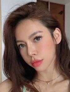 Femme célibataire 28 ans à Creteil