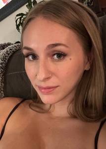 Femme célibataire 24 ans à Lyon