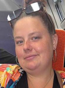 Femme célibataire 22 ans à Evry