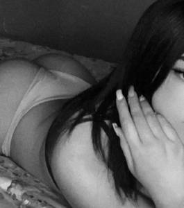 Femme célibataire 22 ans à Paris