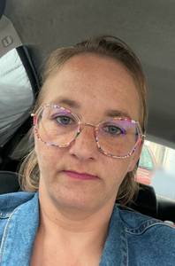 Femme célibataire 40 ans à Poitiers