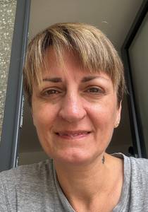 Femme célibataire 43 ans à Montreux