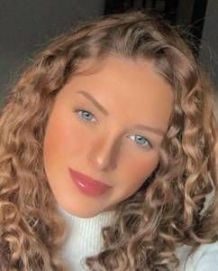 Femme célibataire 34 ans à Nimes