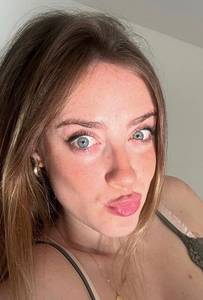 Plan cul rapide avec femme blonde coquine 