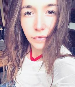 Manonaugouvernaire, femme coquine de 25 ans - Cher