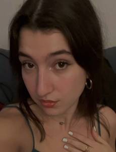 Femme célibataire 22 ans à Saint-Brieuc