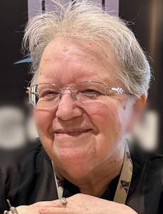 Femme coquine brune de 77ans de Montréal