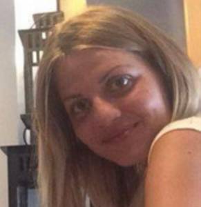 Plan cul rapide avec femme brune  