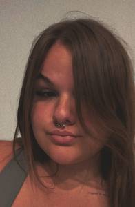 Femme célibataire 19 ans à Montreal