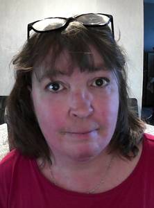 Femme célibataire 54 ans à Reims