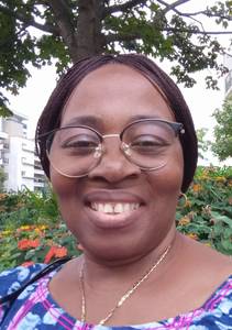 Femme célibataire 63 ans à Versailles