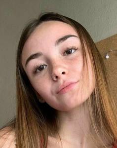 Petite coquine  coquine de plan-cul-la-madeleine