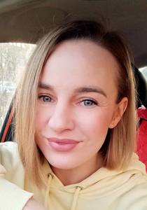 Petite coquine  coquine de plan-cul-aigremont