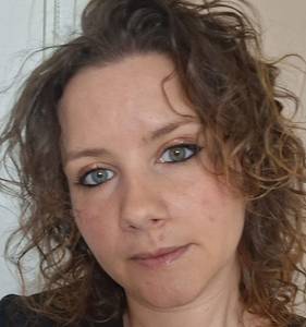 Femme célibataire 34 ans à Amiens