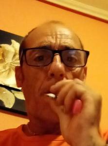 Tu veux prendre contact? célibataire 18 ans
